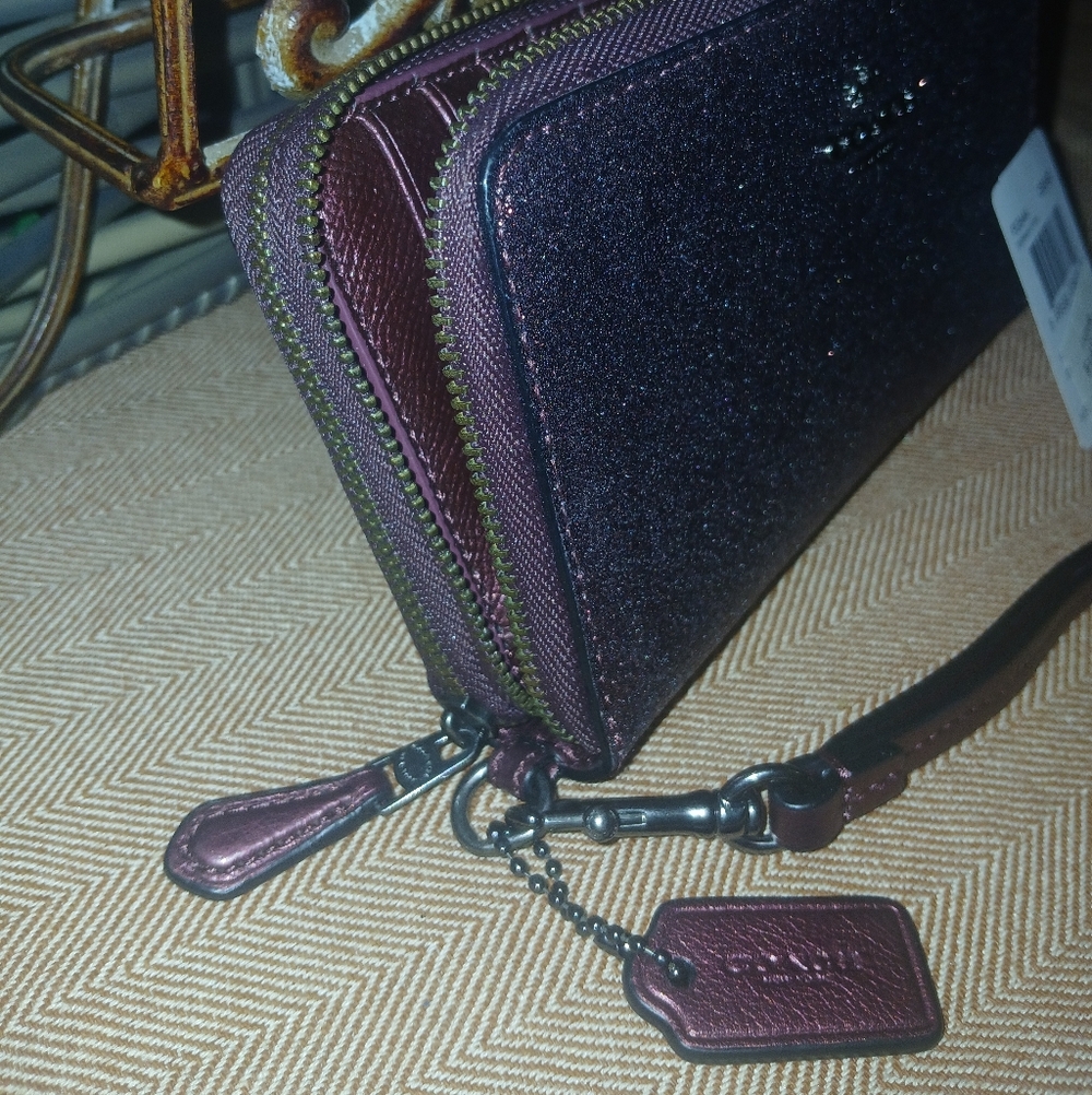 Bnwt Authentic Coach Glitter Clutch in Shimmering- Purple Cherry - Picture 11 of 12